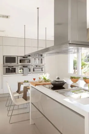 Cocina integral a medida en Uruguay — Composición completa de módulos a medida